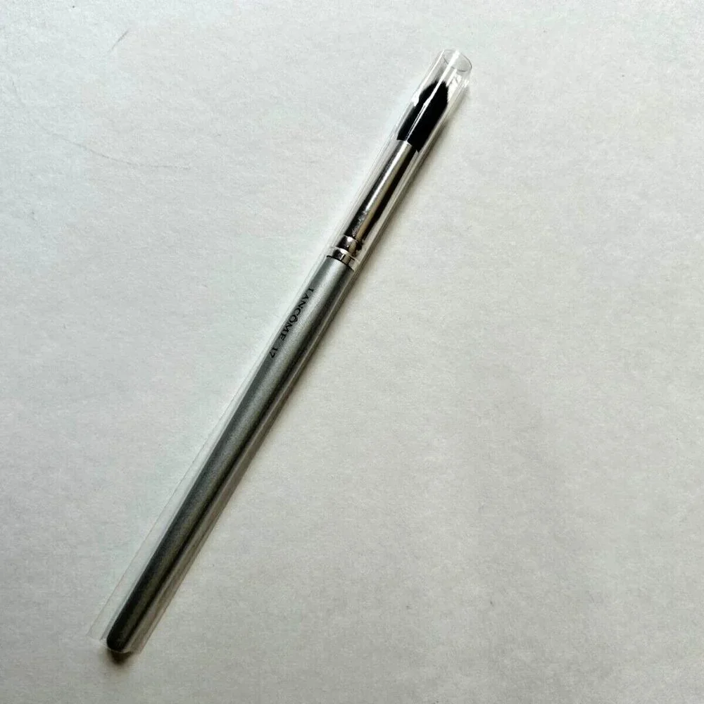 Lancôme Eyeshadow Crease Brush Makeup Brush #17 NIP